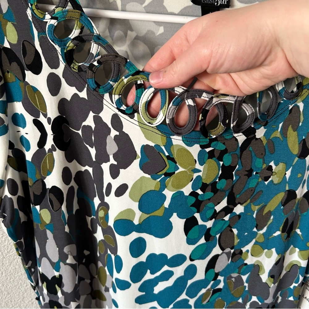 East 5th Twist Blouse Shirt Top - Picture 5 of 5